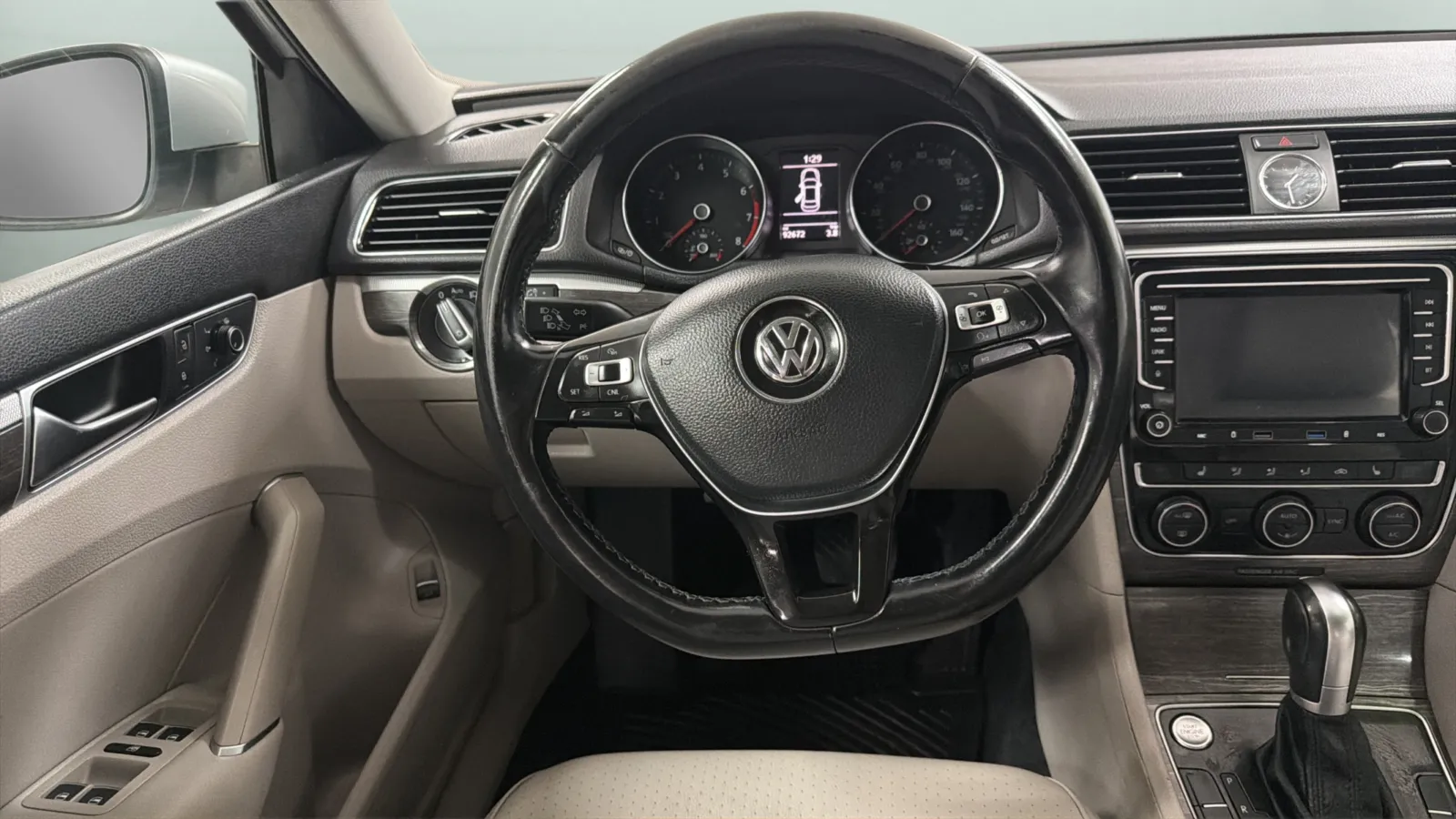 Volkswagen Passat photo 10