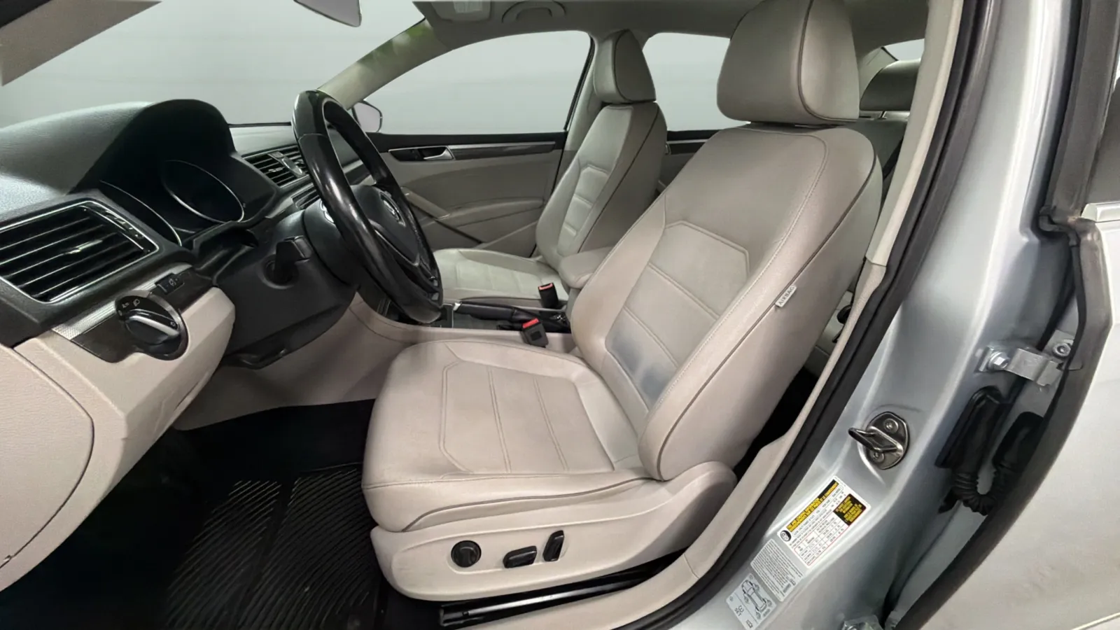Volkswagen Passat photo 19