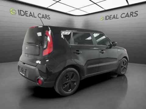 More photos of 2016 Kia Soul at Ideal Cars - Broadway, AZ