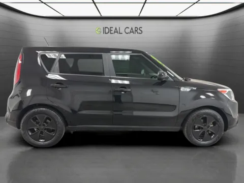 More photos of 2016 Kia Soul at Ideal Cars - Broadway, AZ