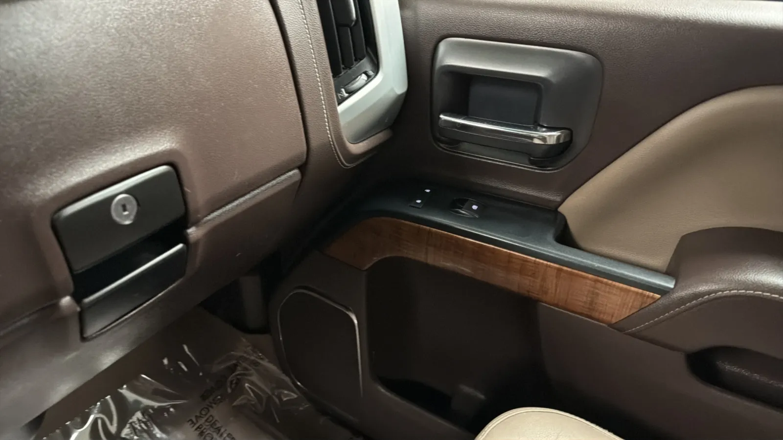 GMC Sierra photo 16