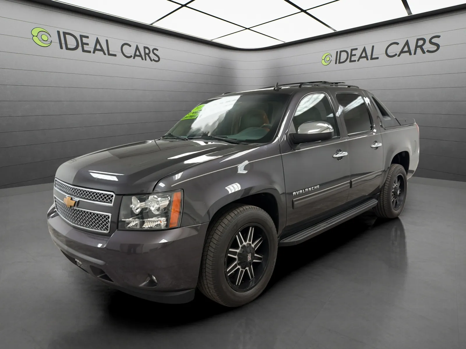 Black 2011 Chevrolet Avalanche LT for sale in Mesa, AZ