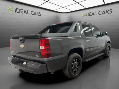 More photos of 2011 Chevrolet Avalanche LT at Ideal Cars - Broadway, AZ