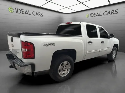 More photos of 2011 Chevrolet Silverado 1500 LT at Ideal Cars - Broadway, AZ