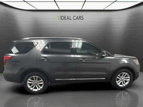 More photos of 2017 Ford Explorer XLT at Ideal Cars - Broadway, AZ