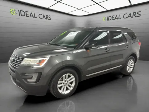 Silver 2017 Ford Explorer XLT for sale in Mesa, AZ
