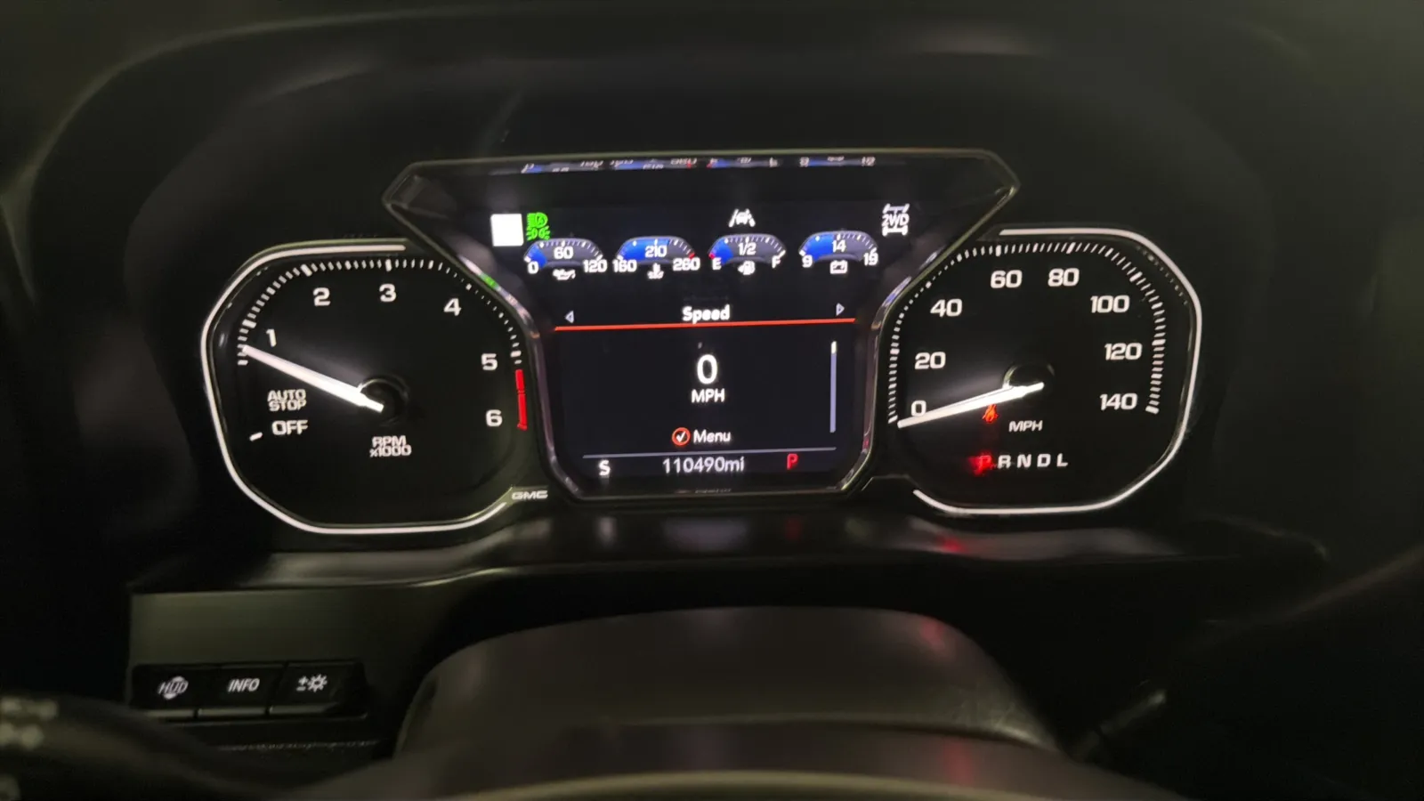 GMC Sierra photo 11