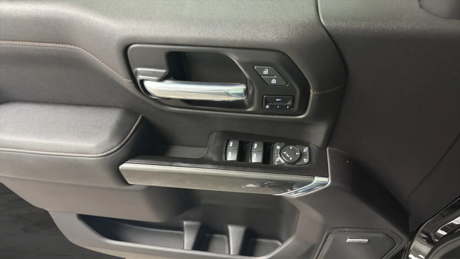 GMC Sierra photo 17