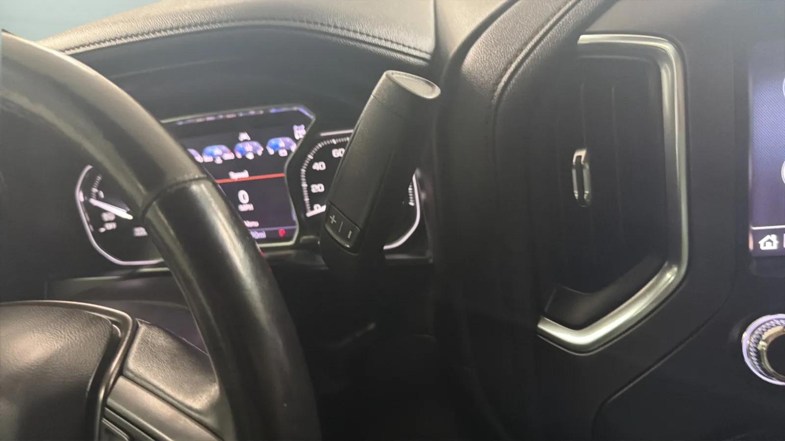 GMC Sierra photo 12