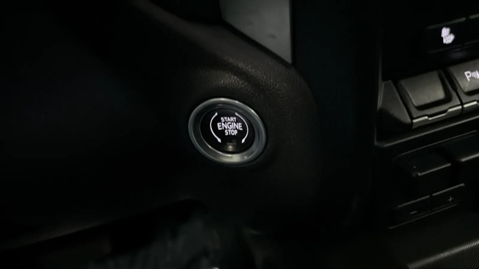 Chevrolet Silverado photo 15