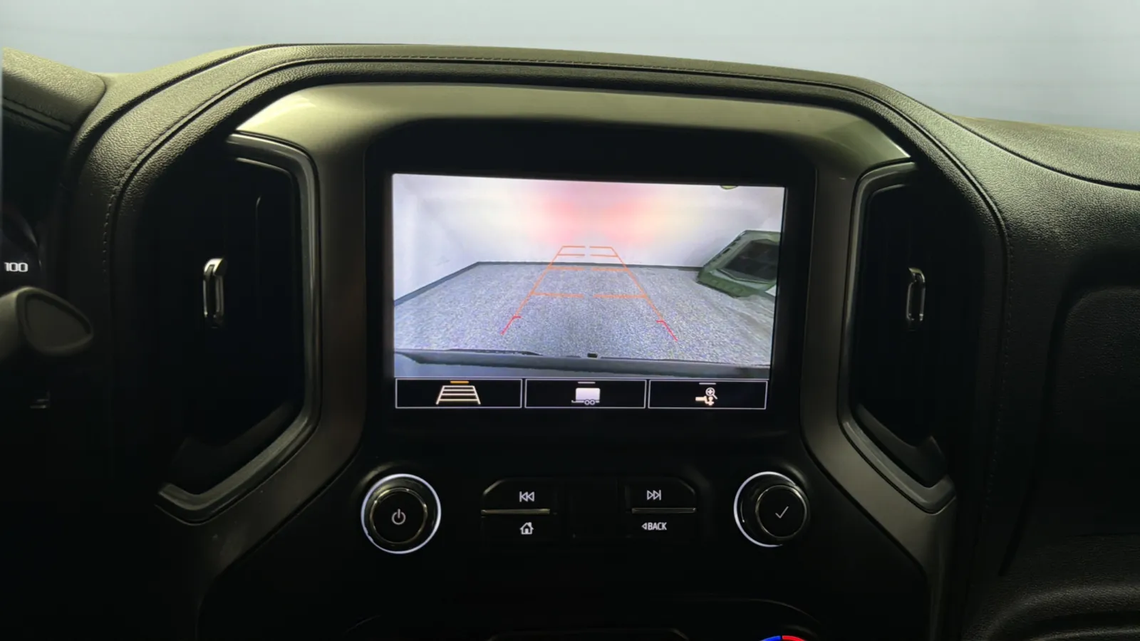 Chevrolet Silverado photo 14