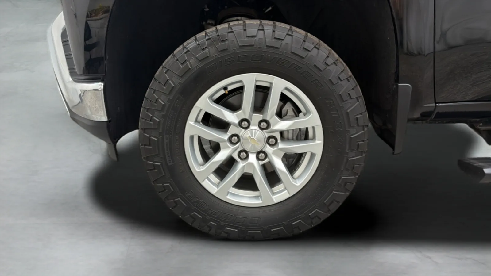 Chevrolet Silverado photo 29