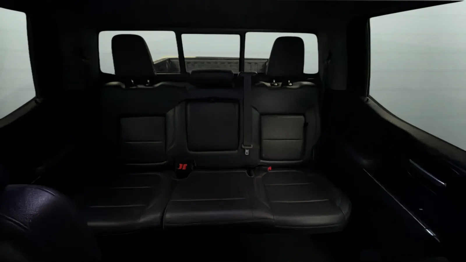 Chevrolet Silverado photo 19