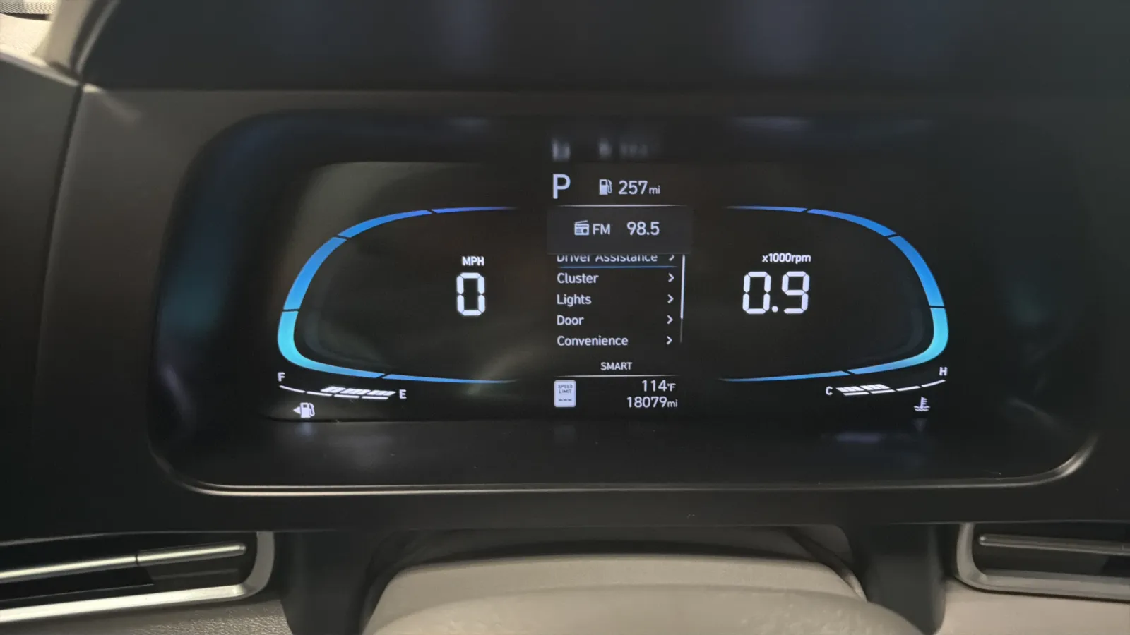 2025 Hyundai Elantra SEL - Photo 11