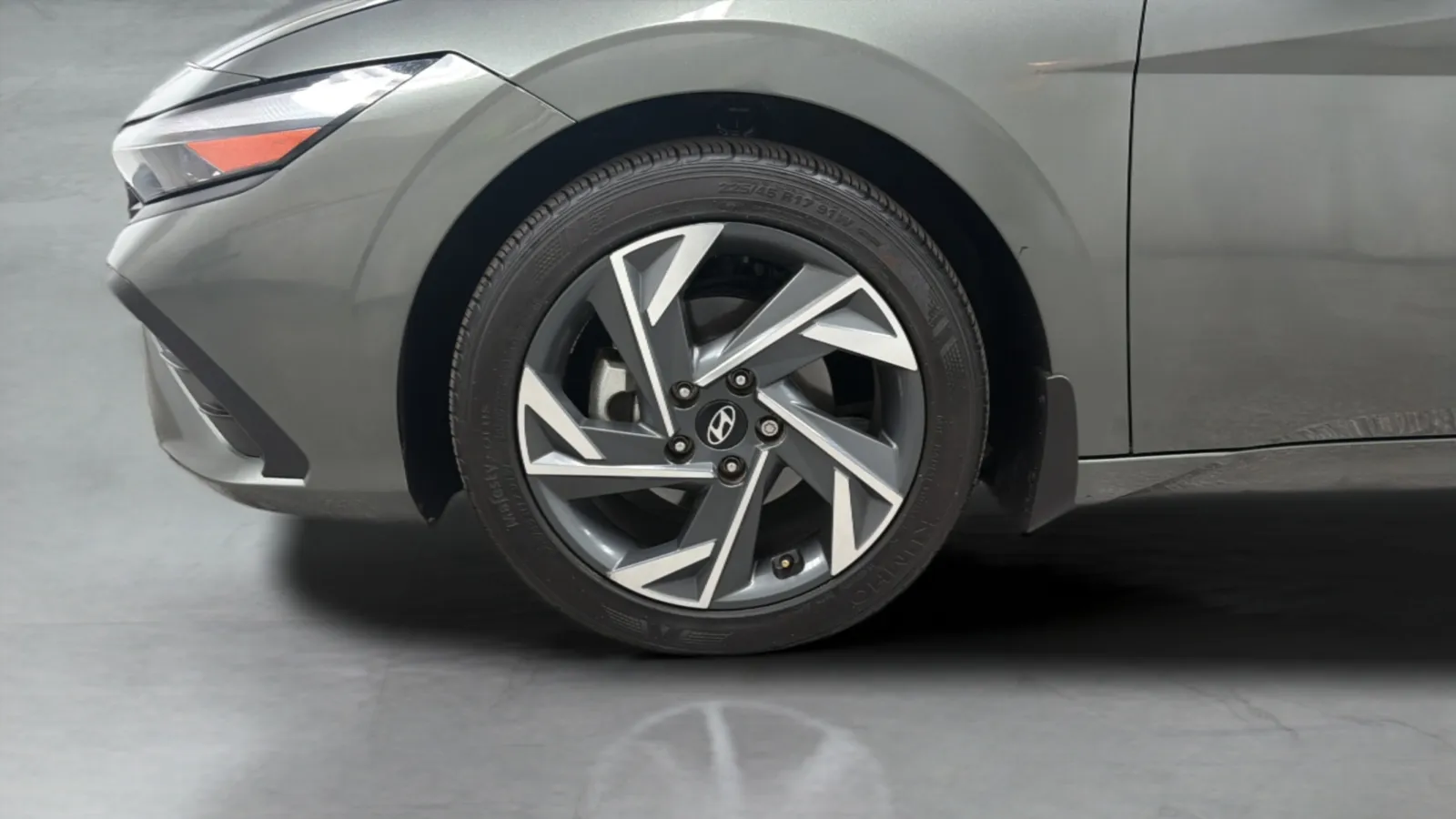 2025 Hyundai Elantra SEL - Photo 28