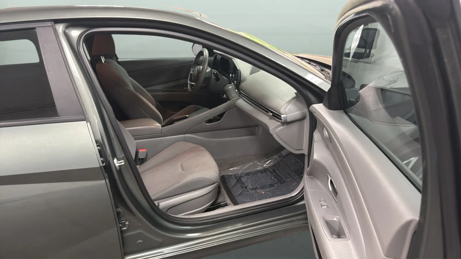 2025 Hyundai Elantra SEL - Photo 22