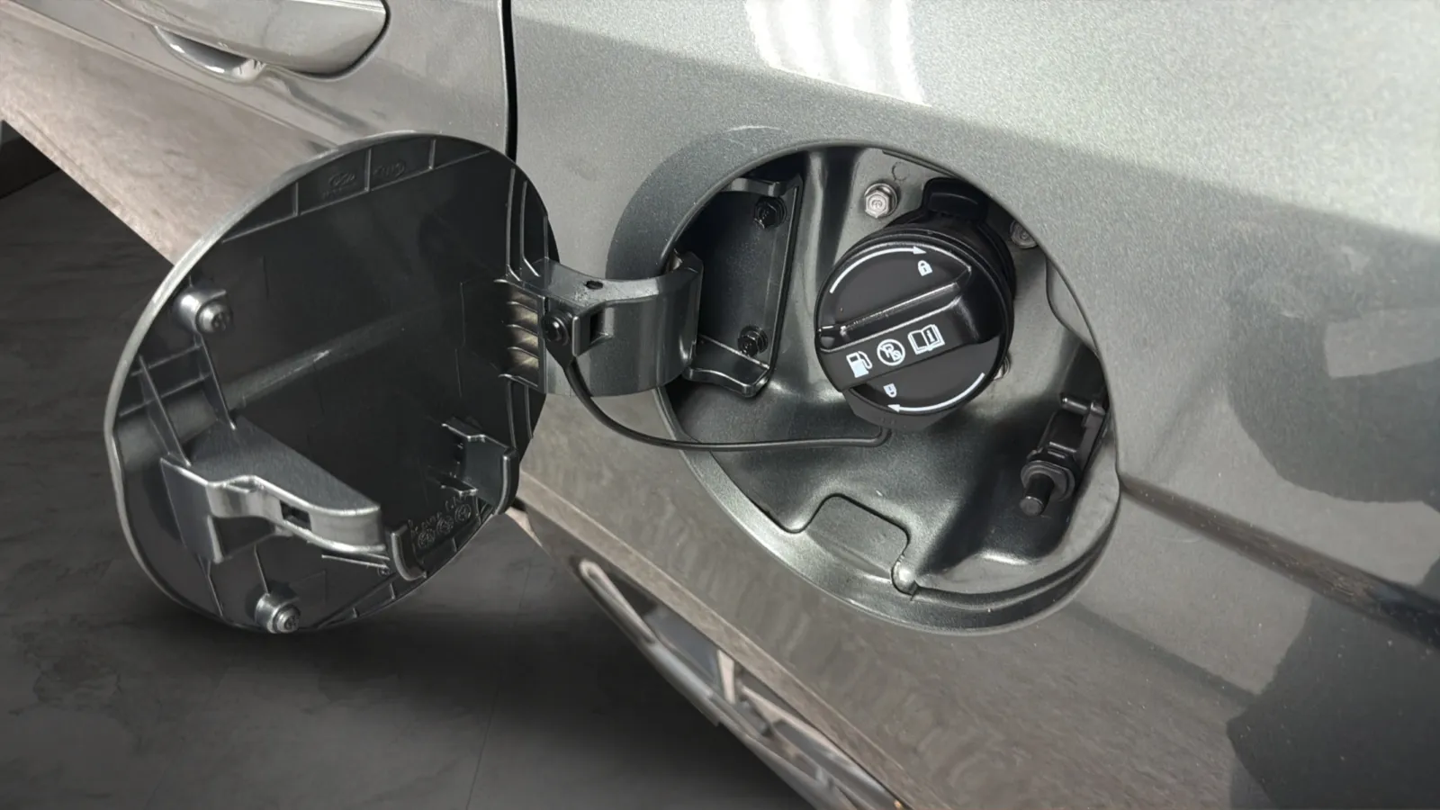 2025 Hyundai Elantra SEL - Photo 29