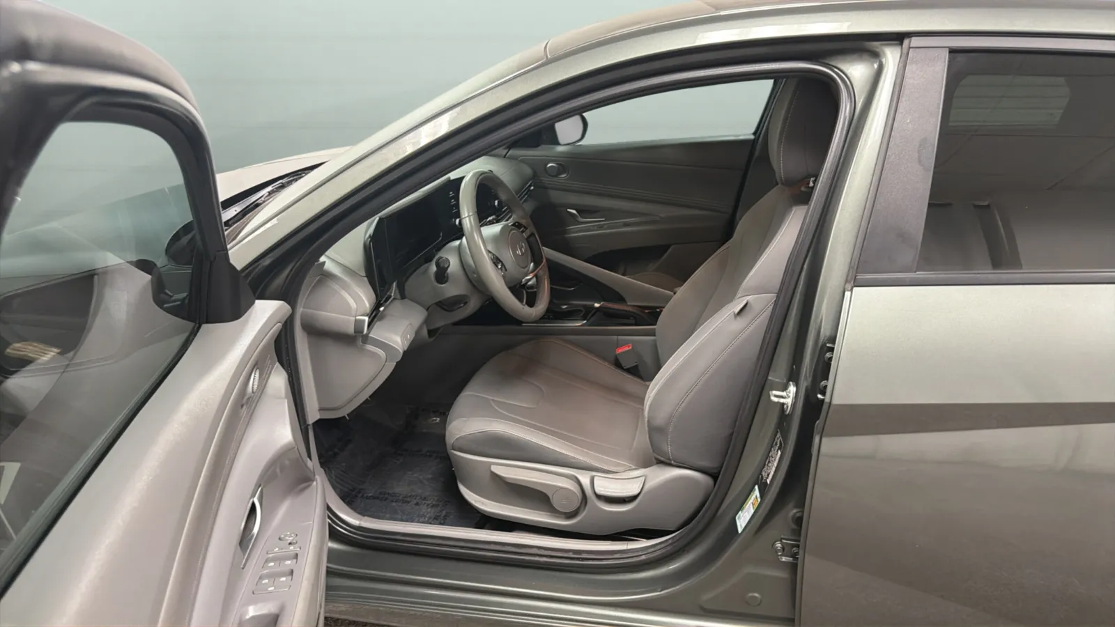 2025 Hyundai Elantra SEL - Photo 21