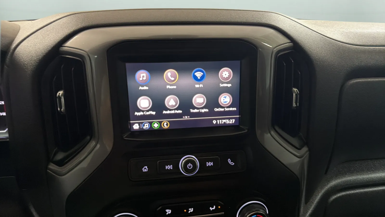 Chevrolet Silverado photo 13