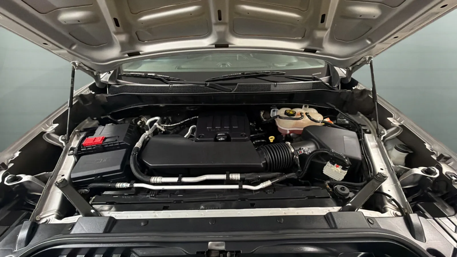 Chevrolet Silverado photo 22