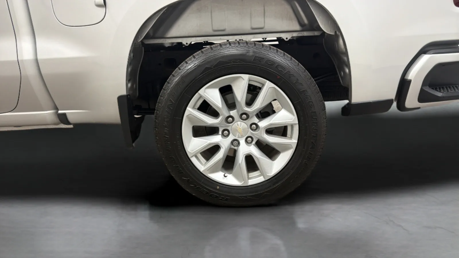 Chevrolet Silverado photo 26