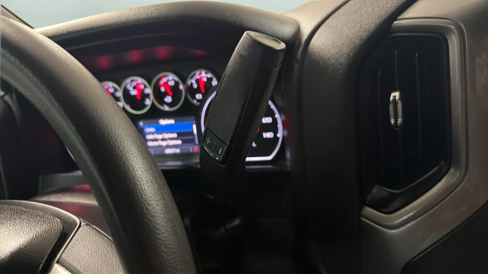 Chevrolet Silverado photo 12