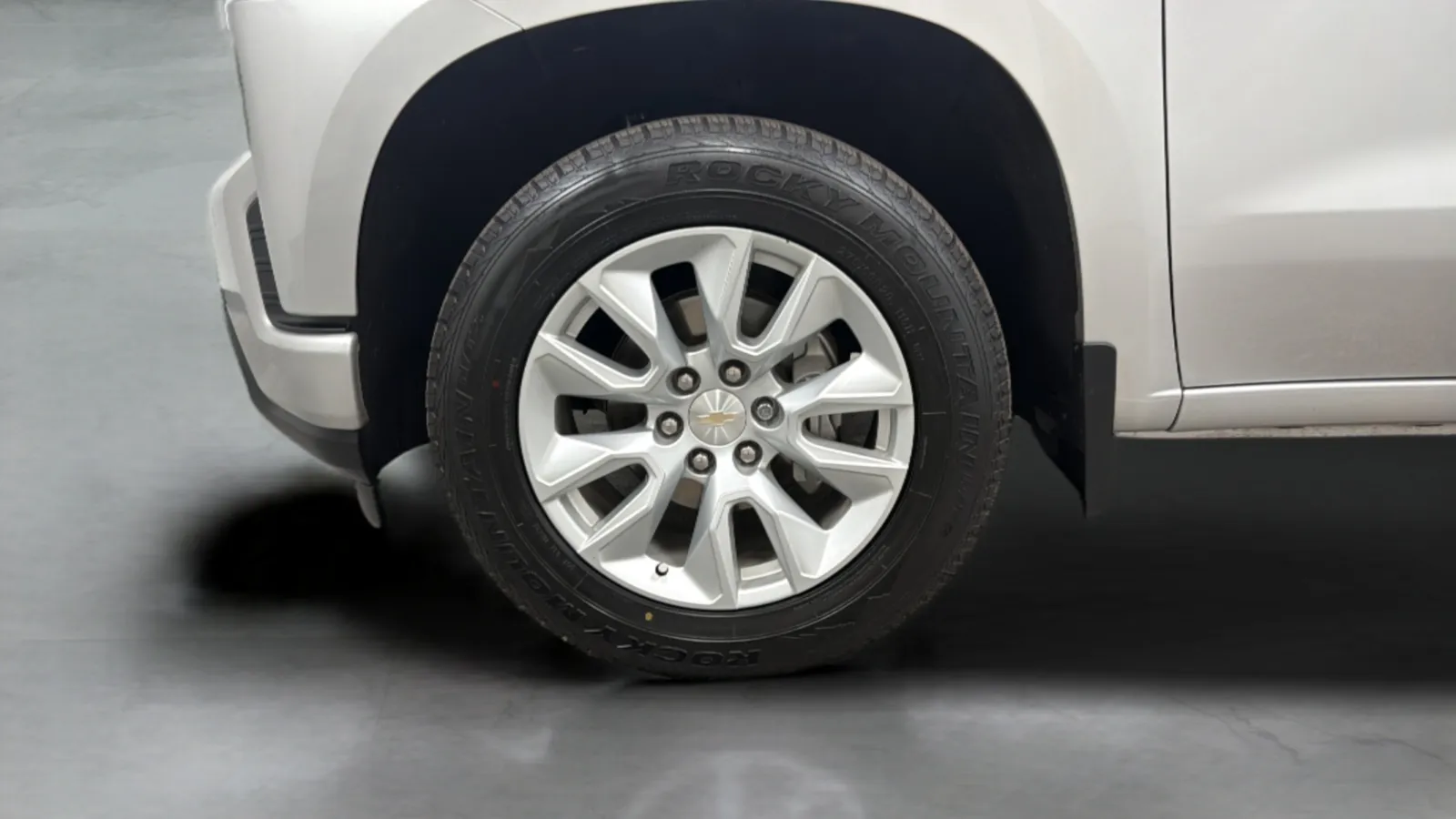 Chevrolet Silverado photo 27