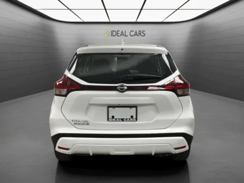 More photos of 2022 Nissan Kicks S at Ideal Cars - Broadway, AZ