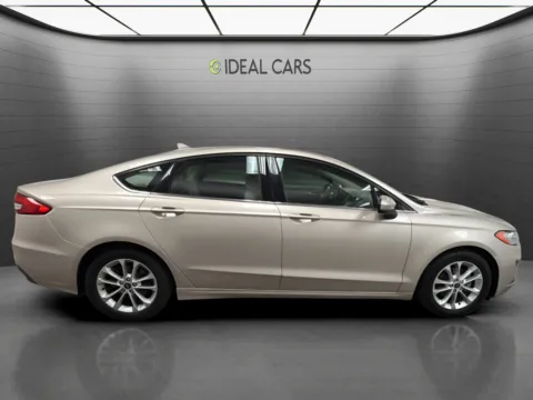 More photos of 2019 Ford Fusion SE at Ideal Cars - Broadway, AZ