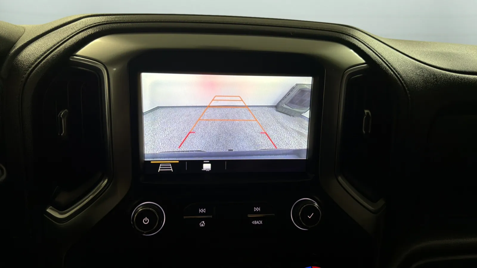 Chevrolet Silverado photo 14