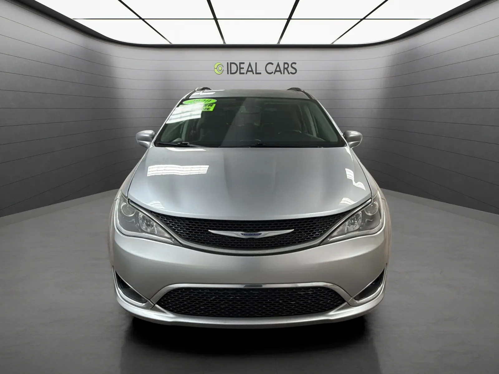 Chrysler Pacifica photo 8