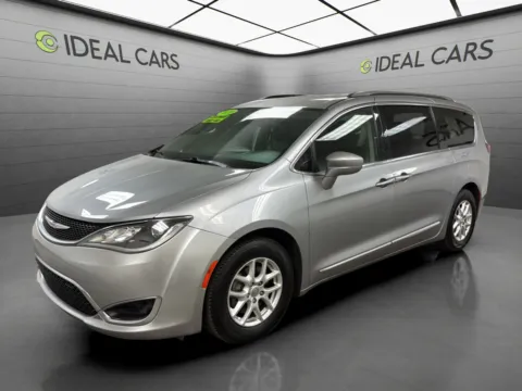 Silver 2020 Chrysler Pacifica Touring L for sale in Mesa, AZ