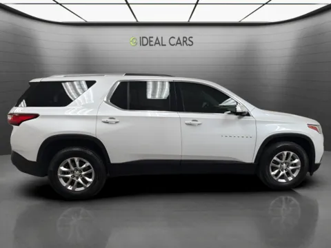 More photos of 2018 Chevrolet Traverse LT Cloth at Ideal Cars - Broadway, AZ