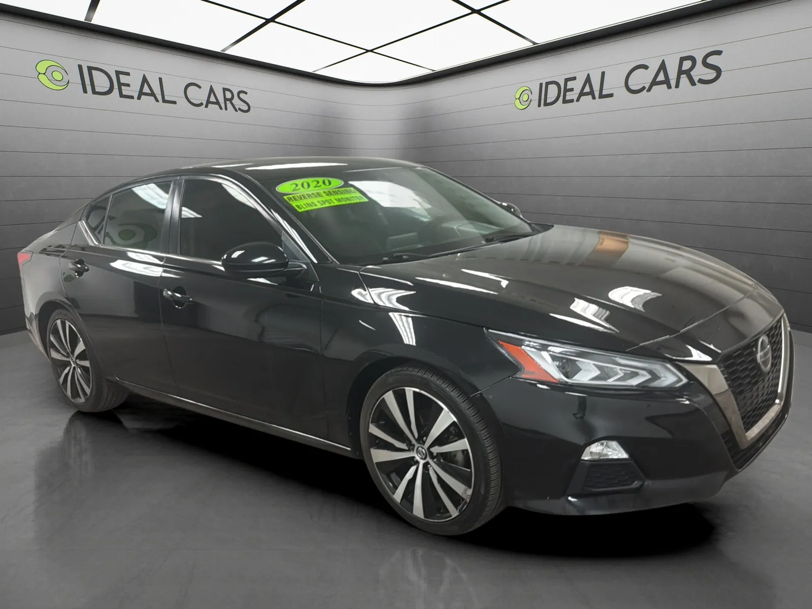 Nissan Altima photo 3