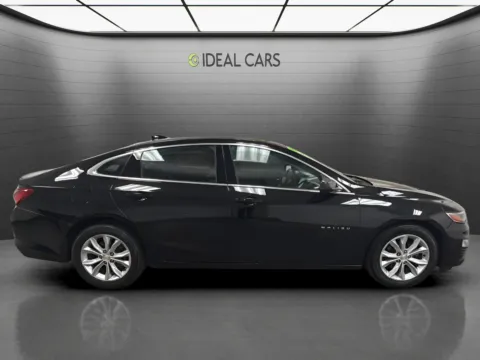 More photos of 2020 Chevrolet Malibu LT at Ideal Cars - Broadway, AZ