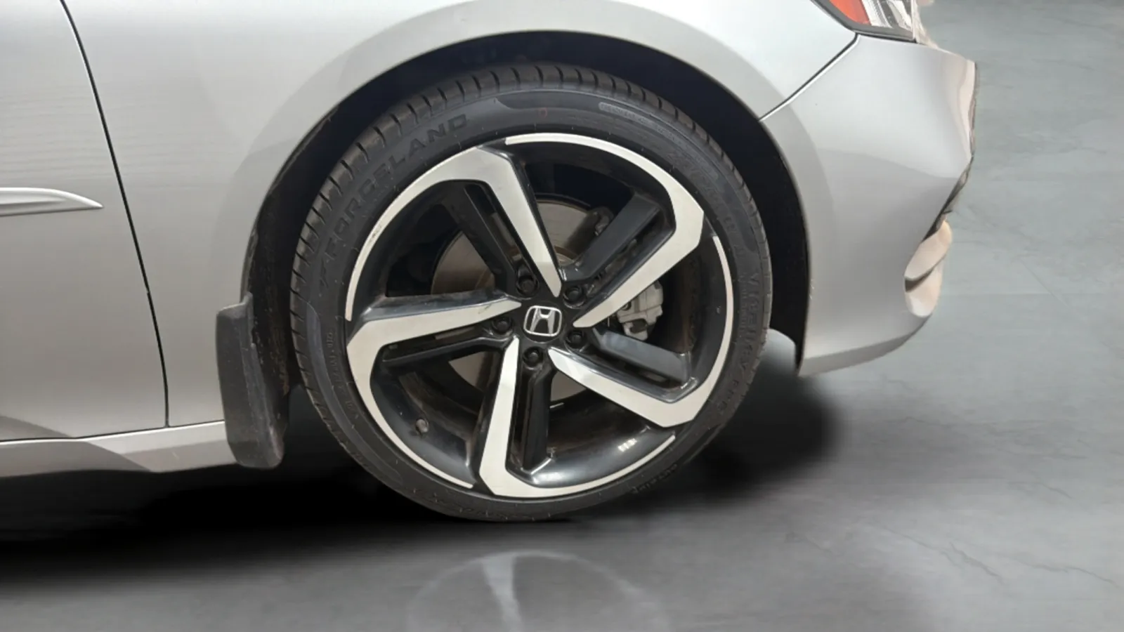 Honda Accord photo 24