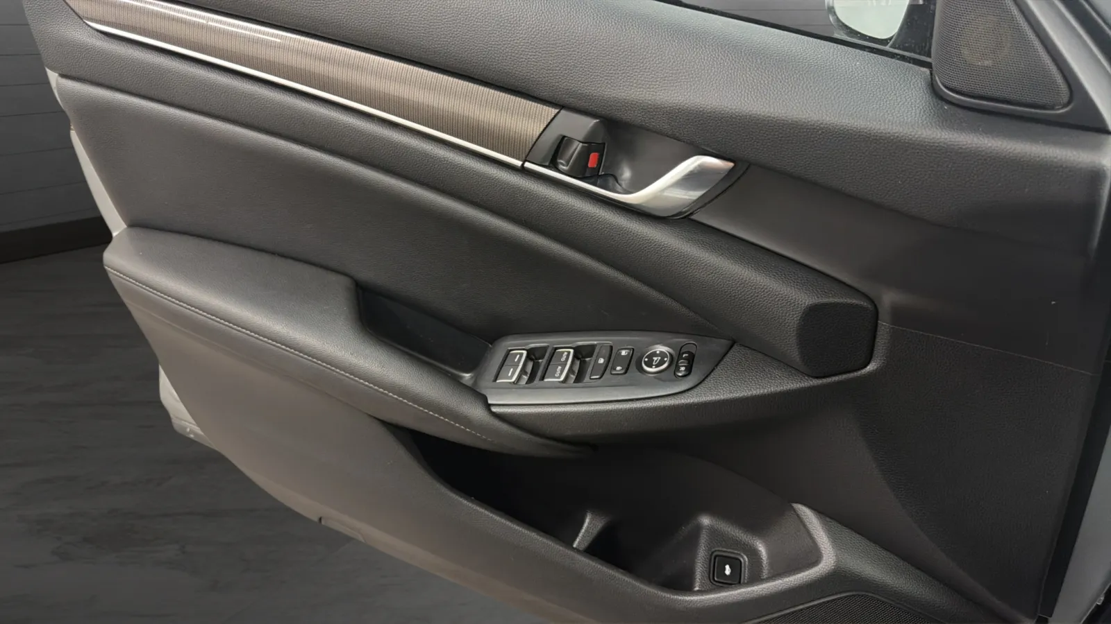 Honda Accord photo 17