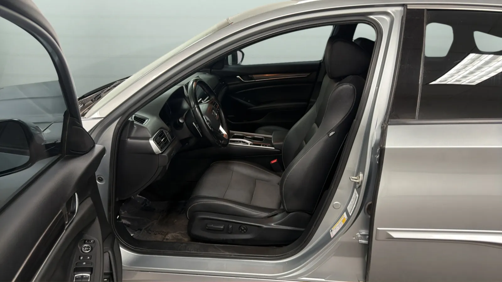 Honda Accord photo 21