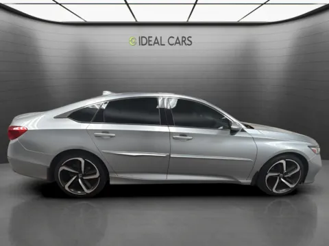 More photos of 2019 Honda Accord Sport at Ideal Cars - Broadway, AZ