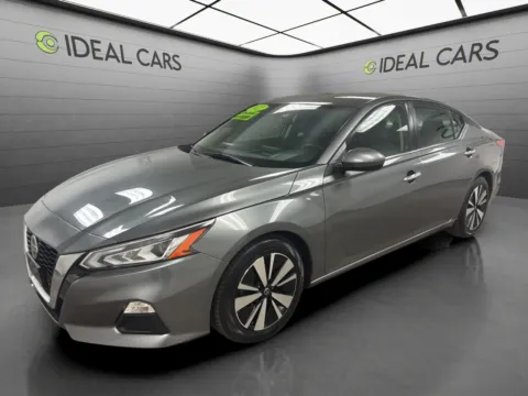 Gray 2022 Nissan Altima 2.5 SV for sale in Mesa, AZ