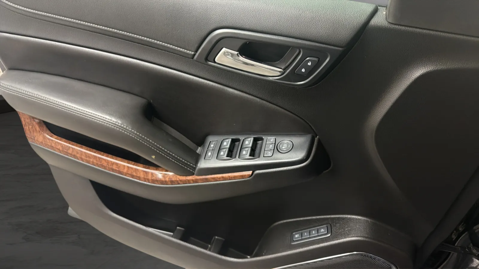 Chevrolet Tahoe photo 17