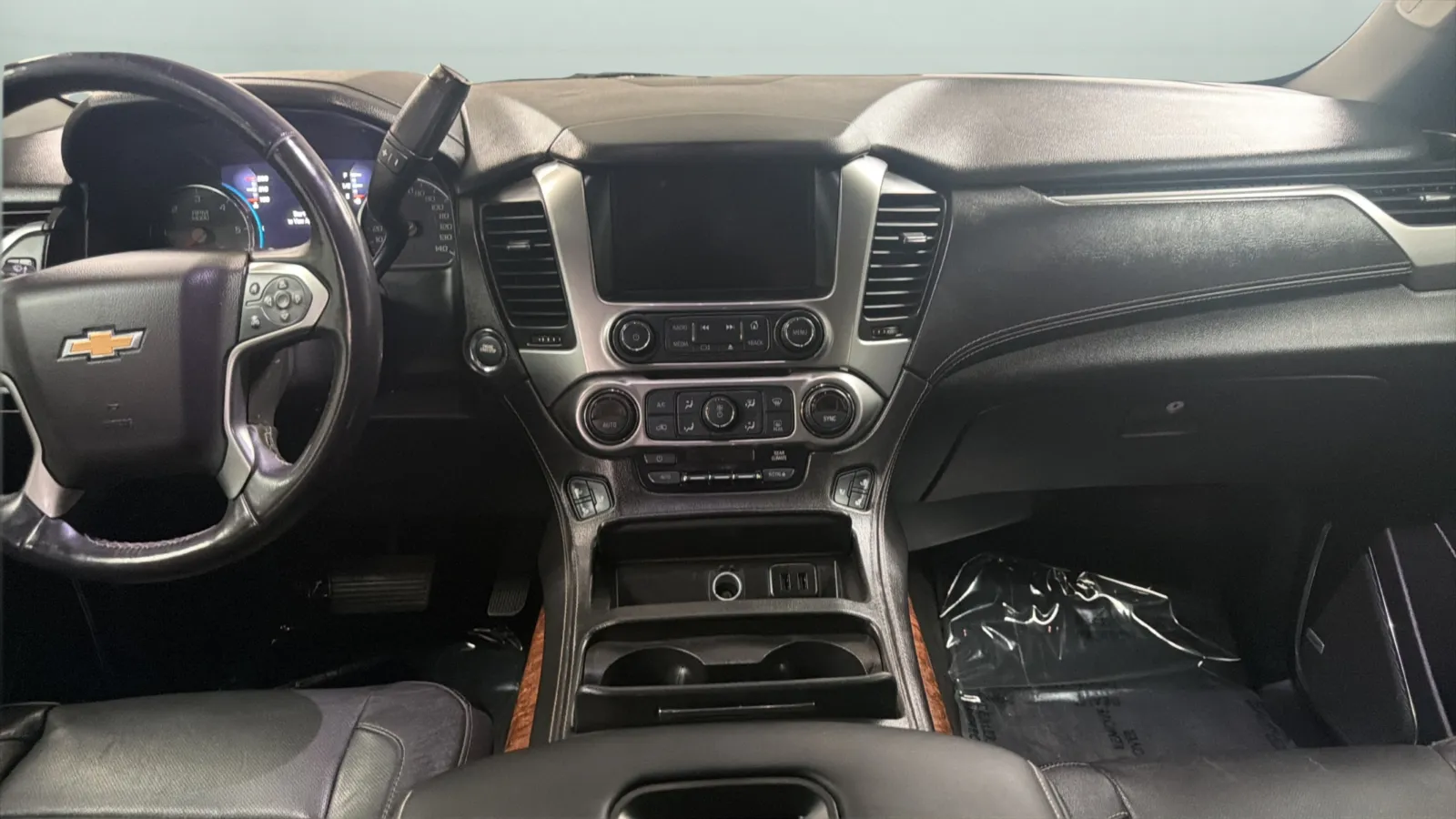 Chevrolet Tahoe photo 16