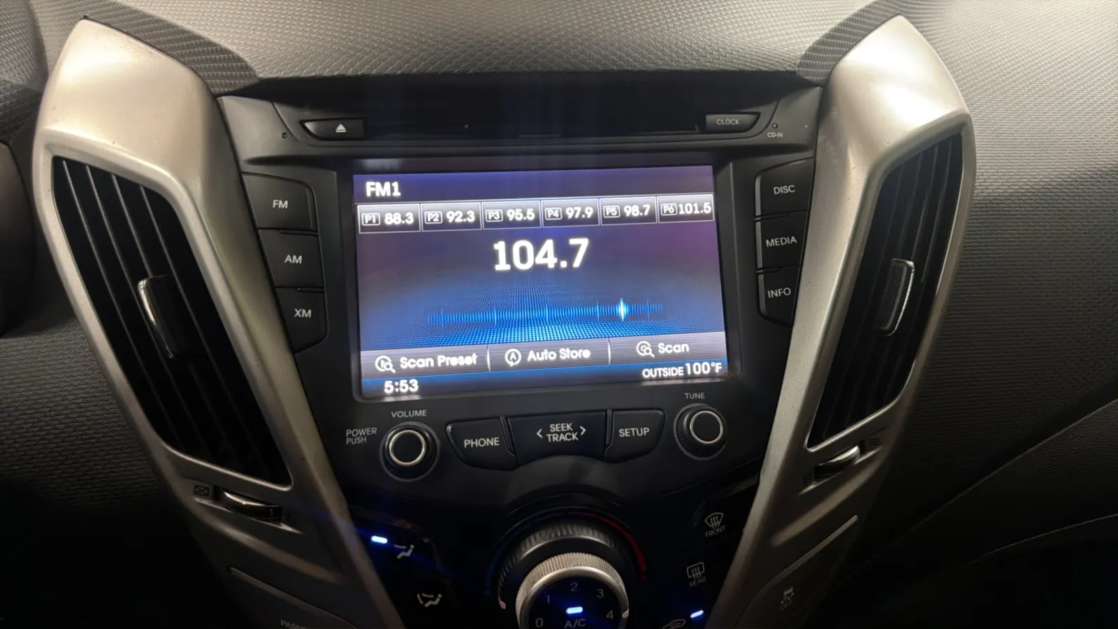 Hyundai Veloster photo 13