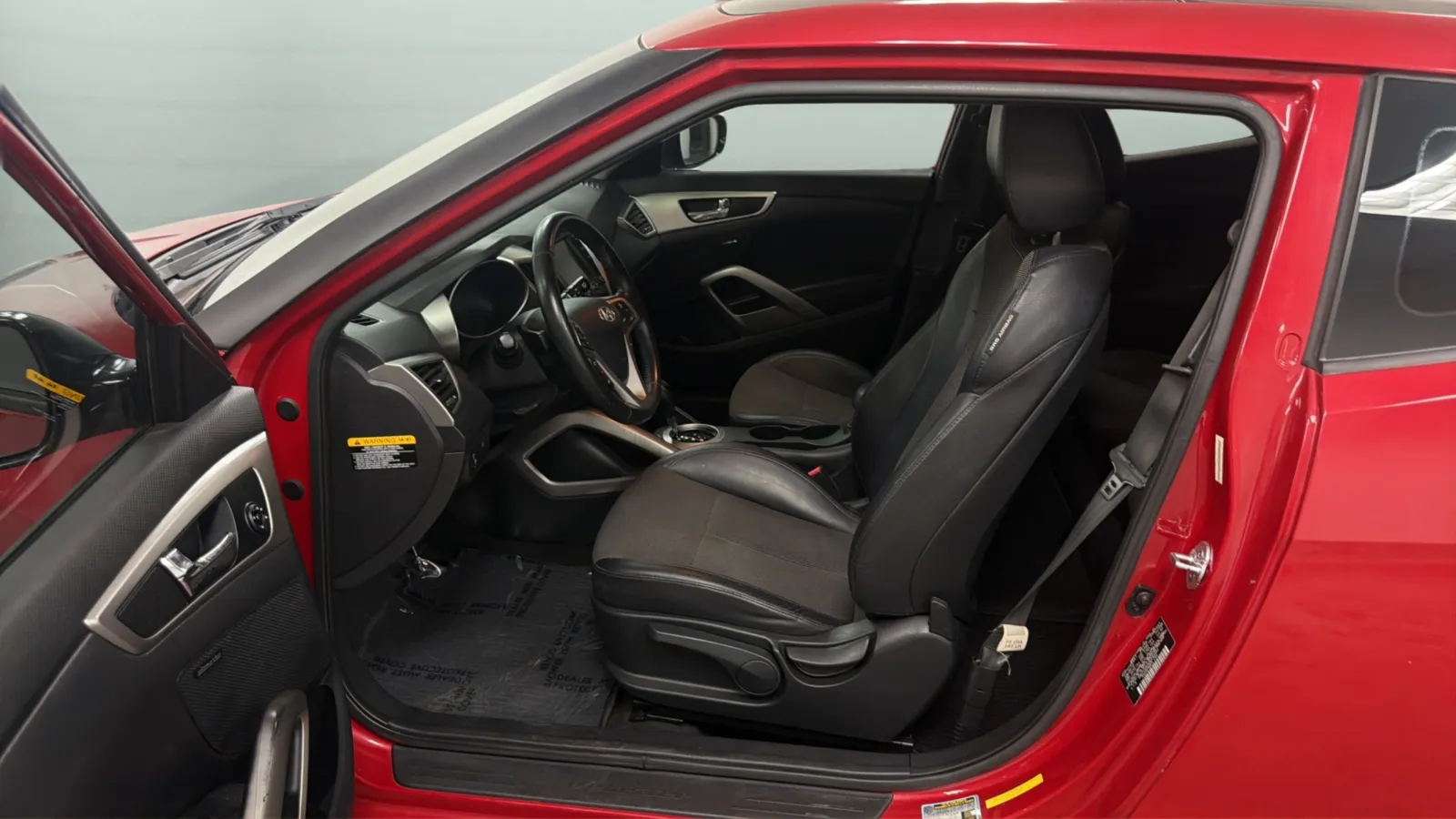 Hyundai Veloster photo 19