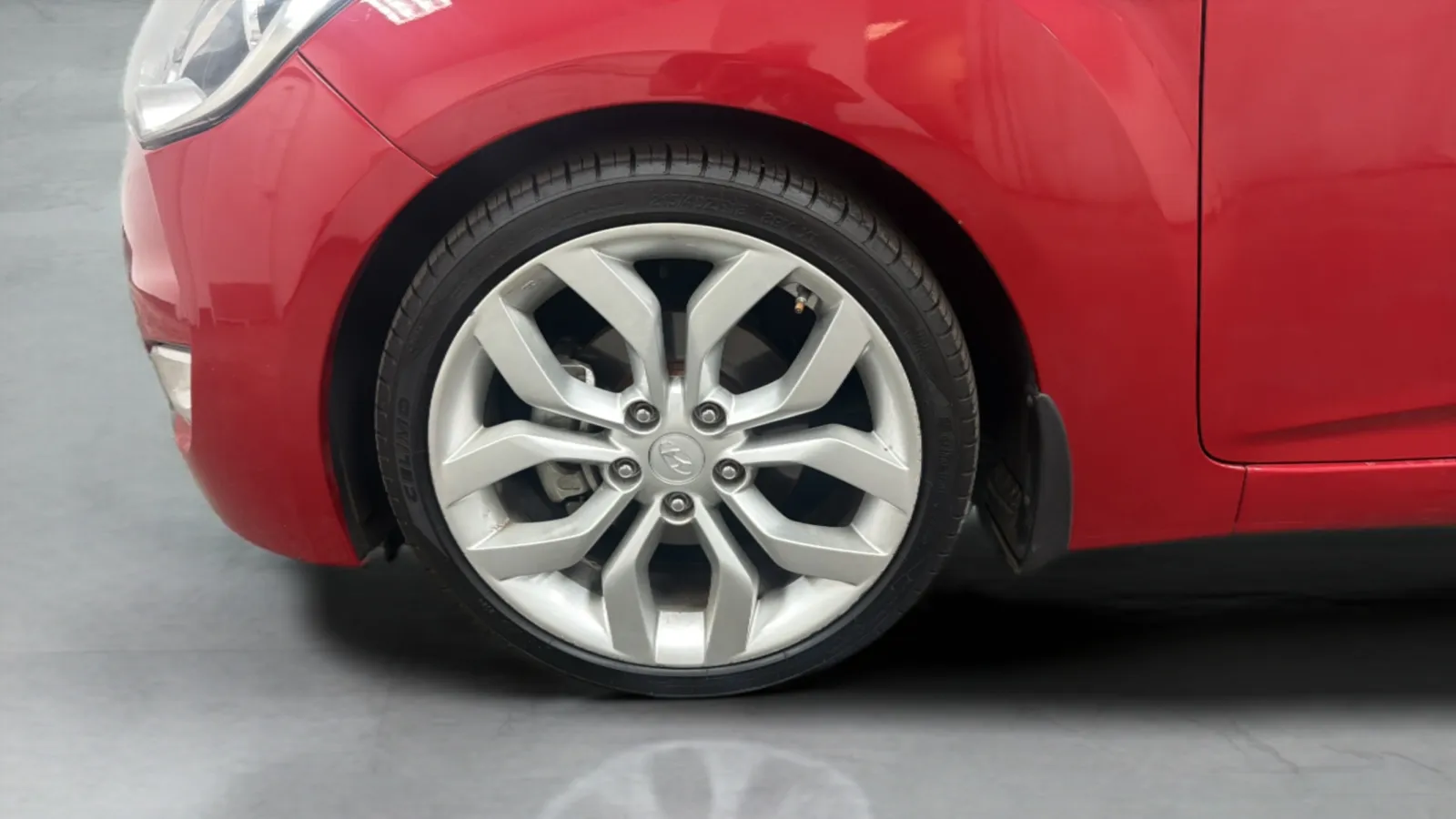 Hyundai Veloster photo 26