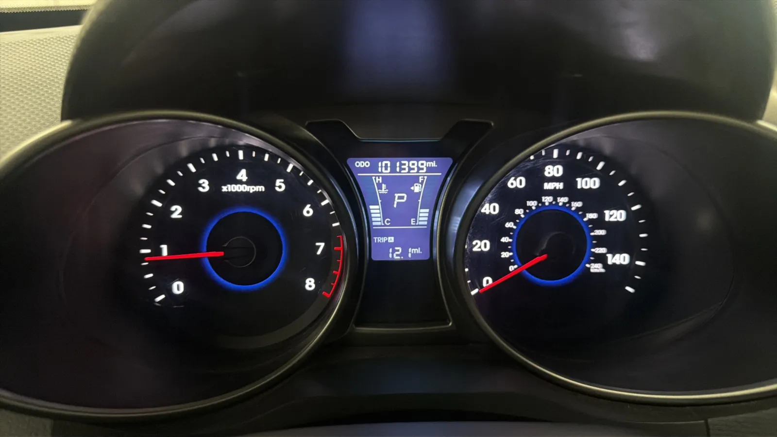 Hyundai Veloster photo 11