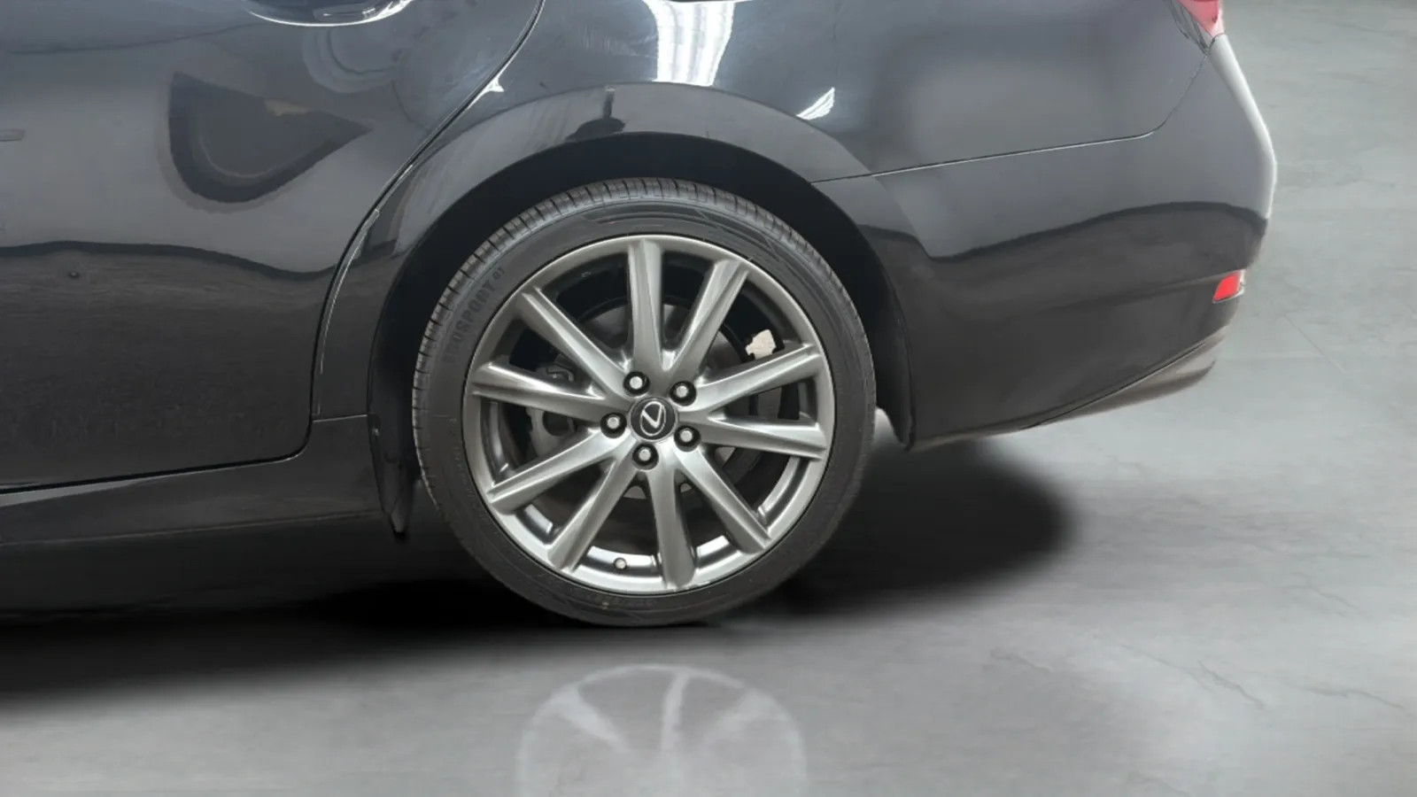 Lexus GS photo 27