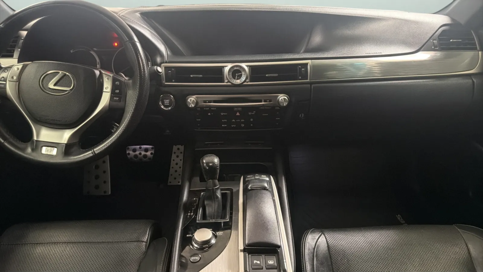 Lexus GS photo 16