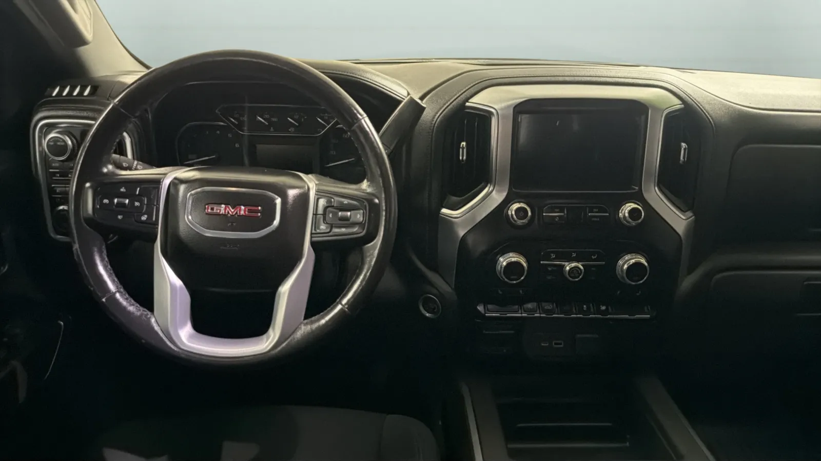 GMC Sierra photo 10