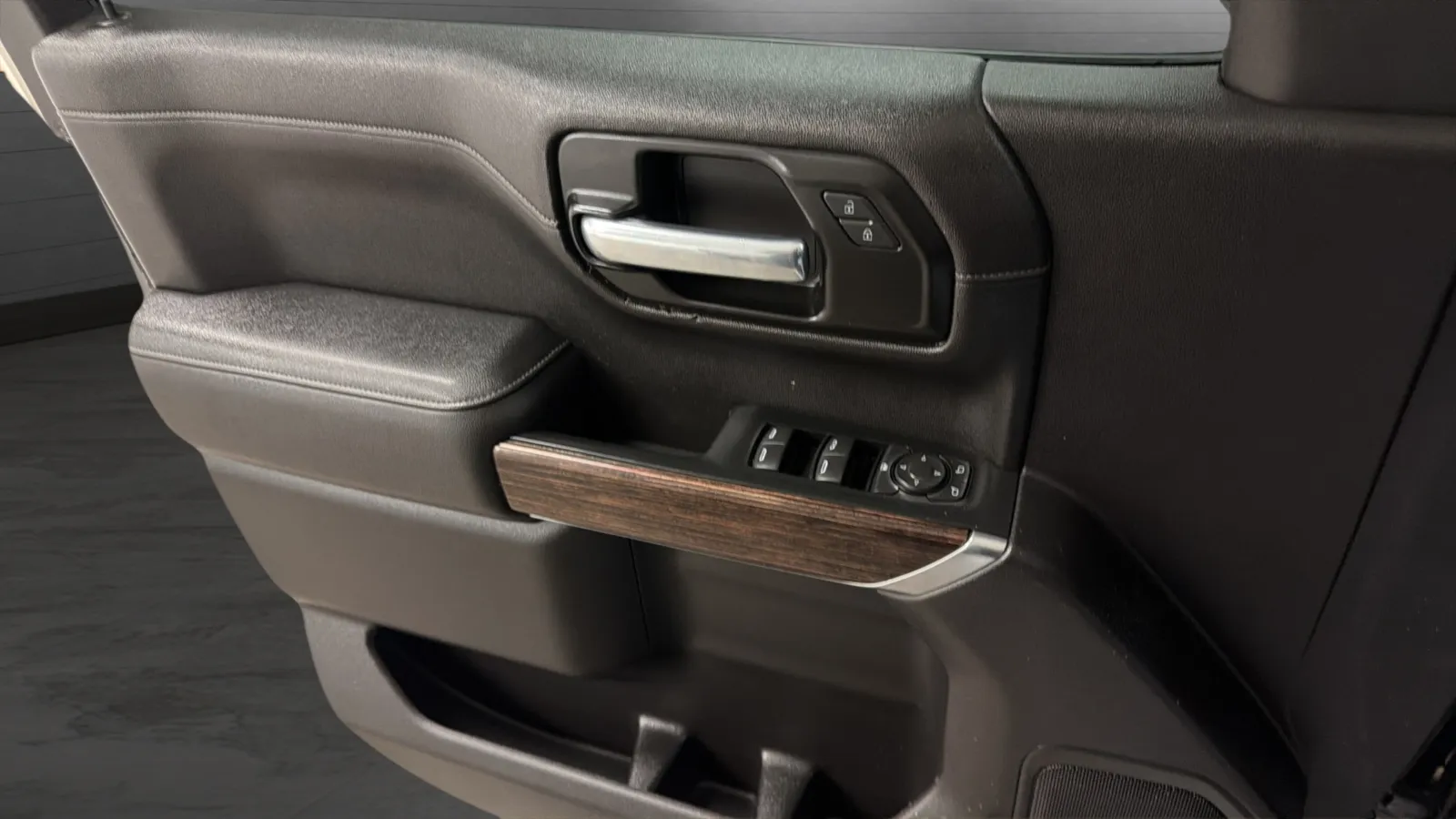 GMC Sierra photo 17